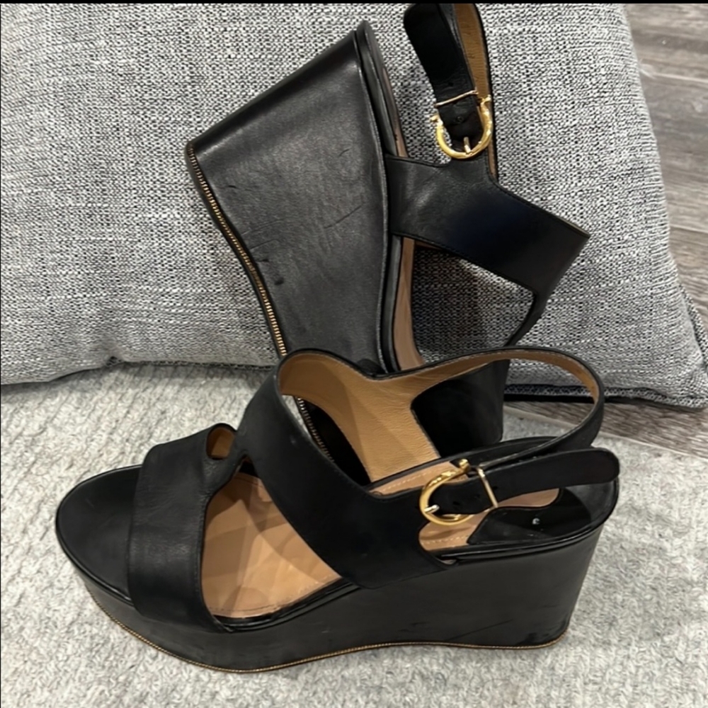 Salvatore Ferragamo flatform shoes - size 8, black gold hardware